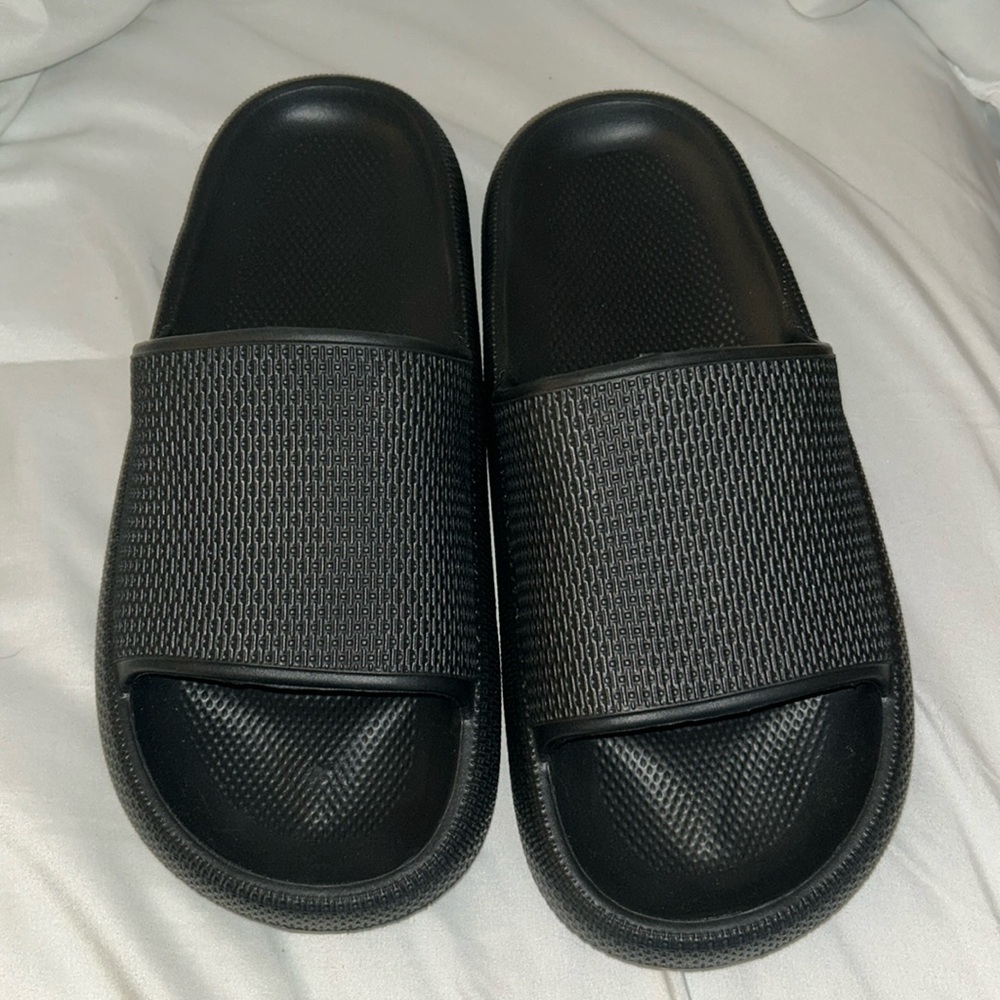 New pillow slippers for women or men